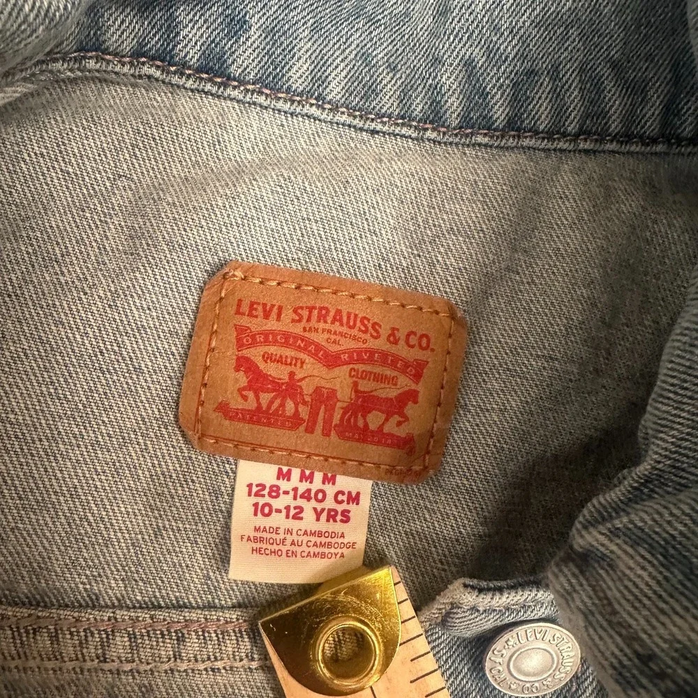 Levis Denim Jacket Girls M 10 to 12 Kids Light Wash Trucker Cropped Button Front